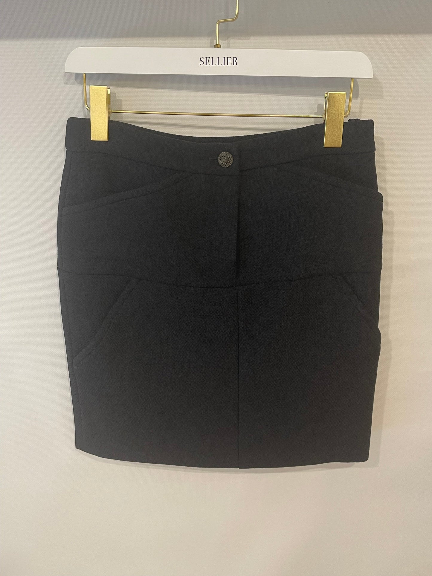 Chanel 12A Black Wool Mini Skirt with CC Logo Button Detail Size FR 36 (UK 8) RRP ¬£1,350