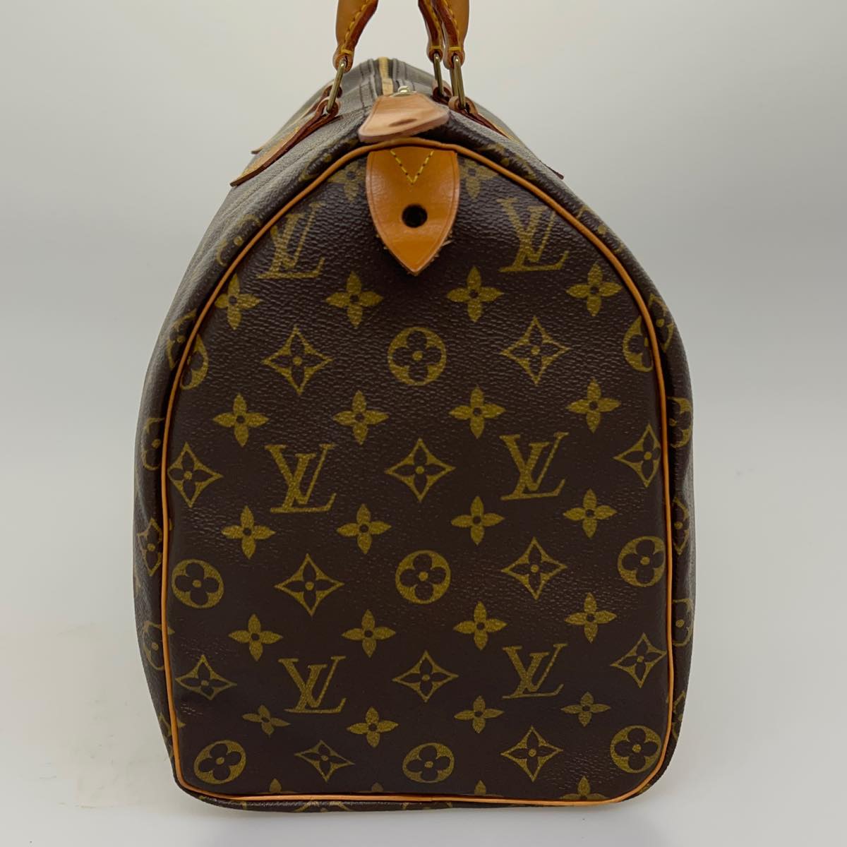 Louis Vuitton Speedy 40 Handbag