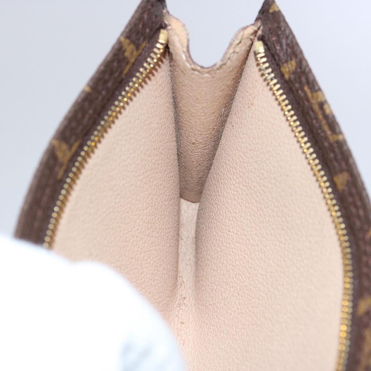 LOUIS VUITTON Poche Toilette 15 Clutch Bag