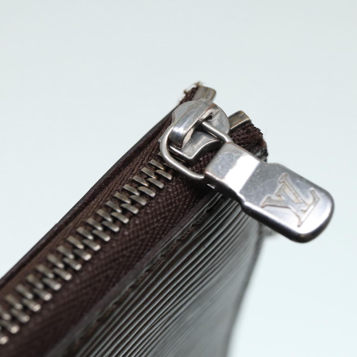 LOUIS VUITTON Pochette Accessoire Clutch Bag
