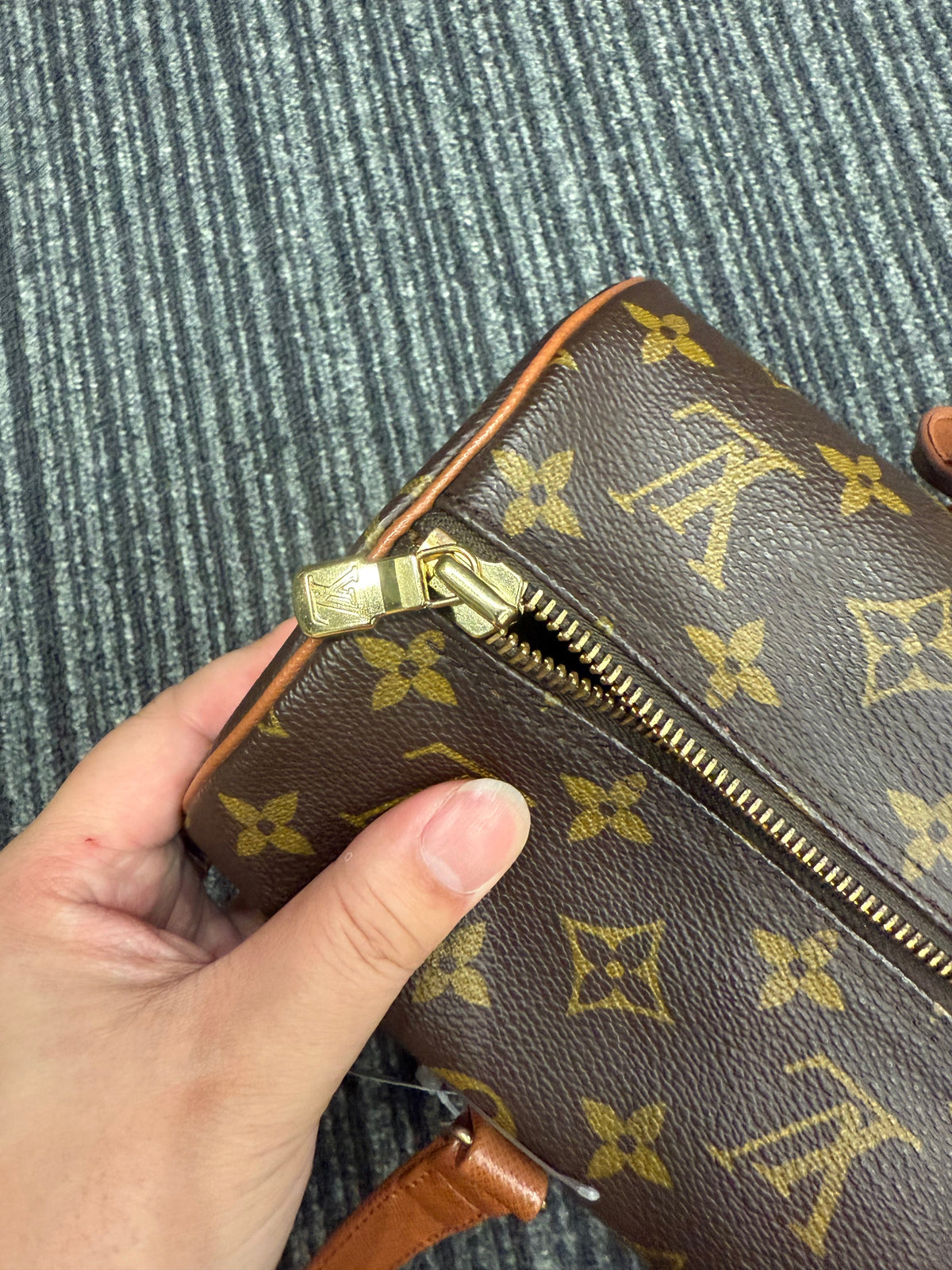 Very Good ( Rank A)｜ LV Monogram Papillon 30 Handbag ｜25042409