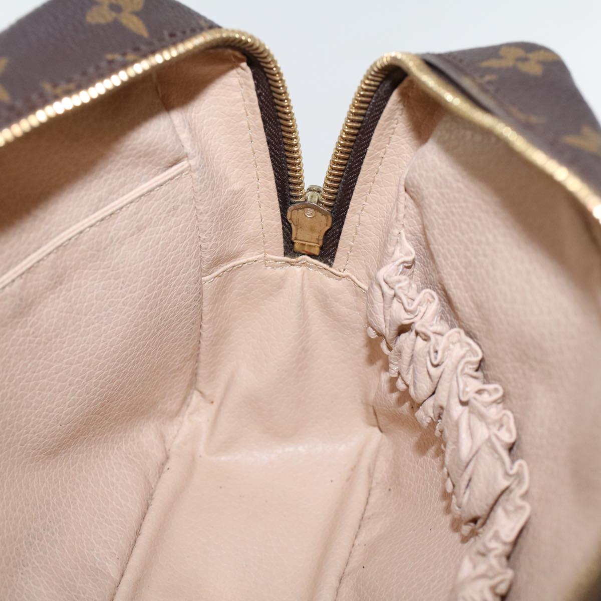 LOUIS VUITTON Truth Toilette 23 Clutch Bag