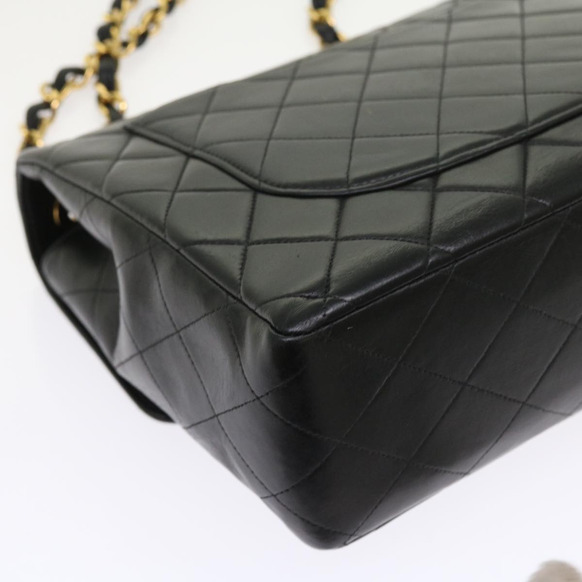 CHANEL Shoulder Bag