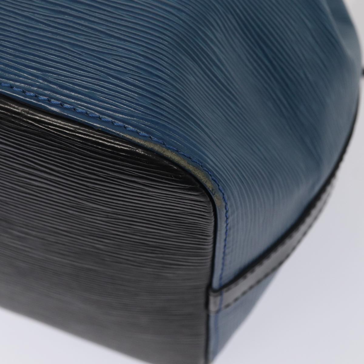 LOUIS VUITTON Noe Shoulder Bag