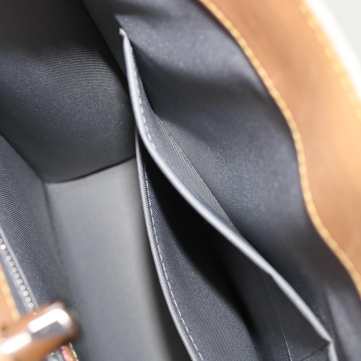 LOUIS VUITTON Sac plat Handbag