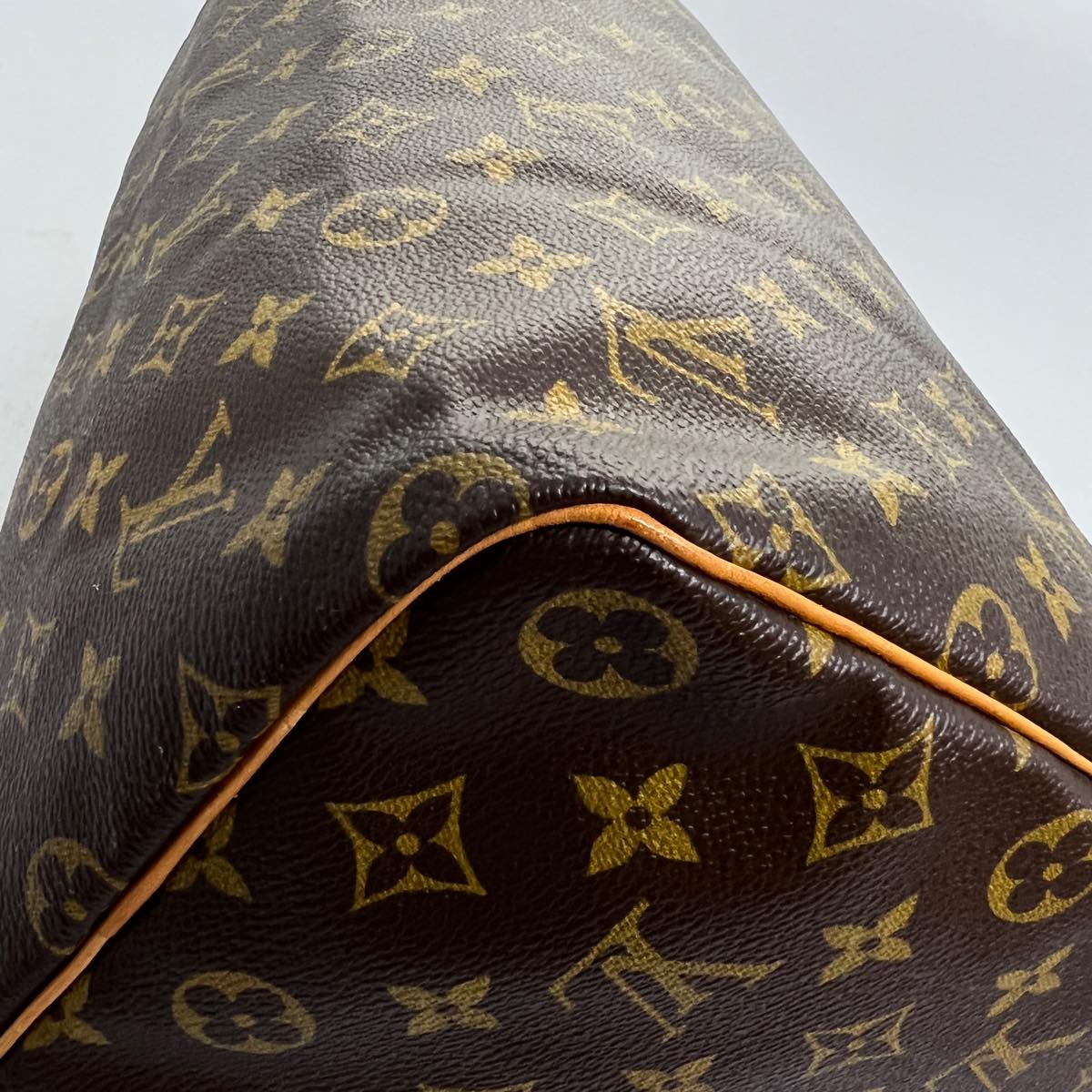 Louis Vuitton Speedy 40 Handbag