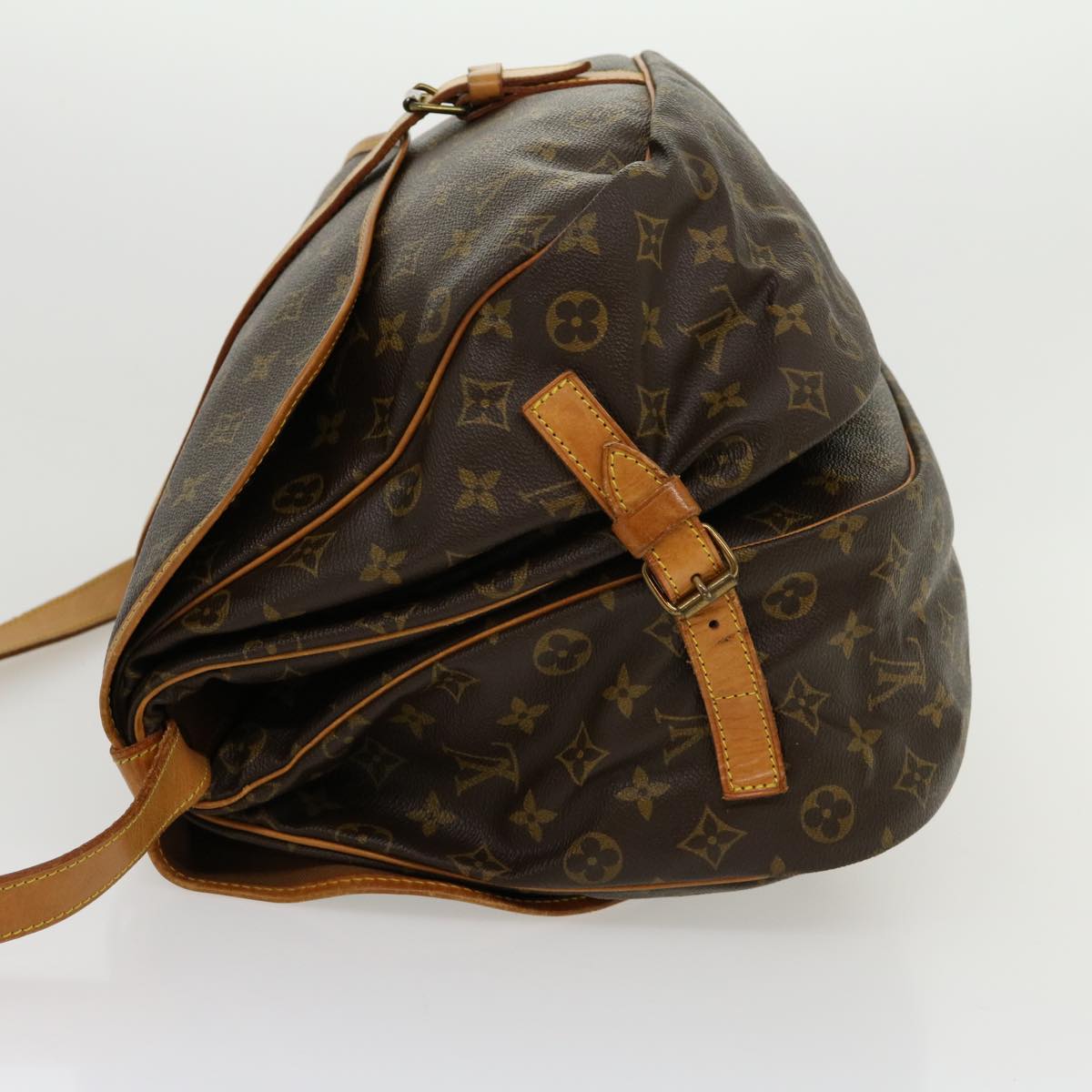 Louis Vuitton Saumur 35 Shoulder Bag