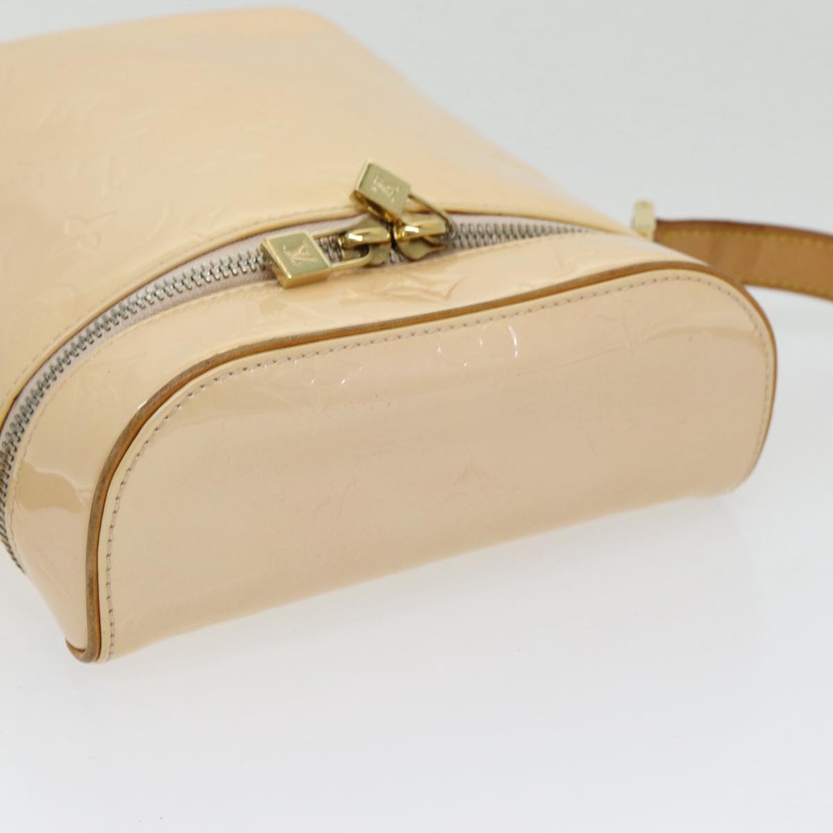 LOUIS VUITTON Sullivan Shoulder Bag