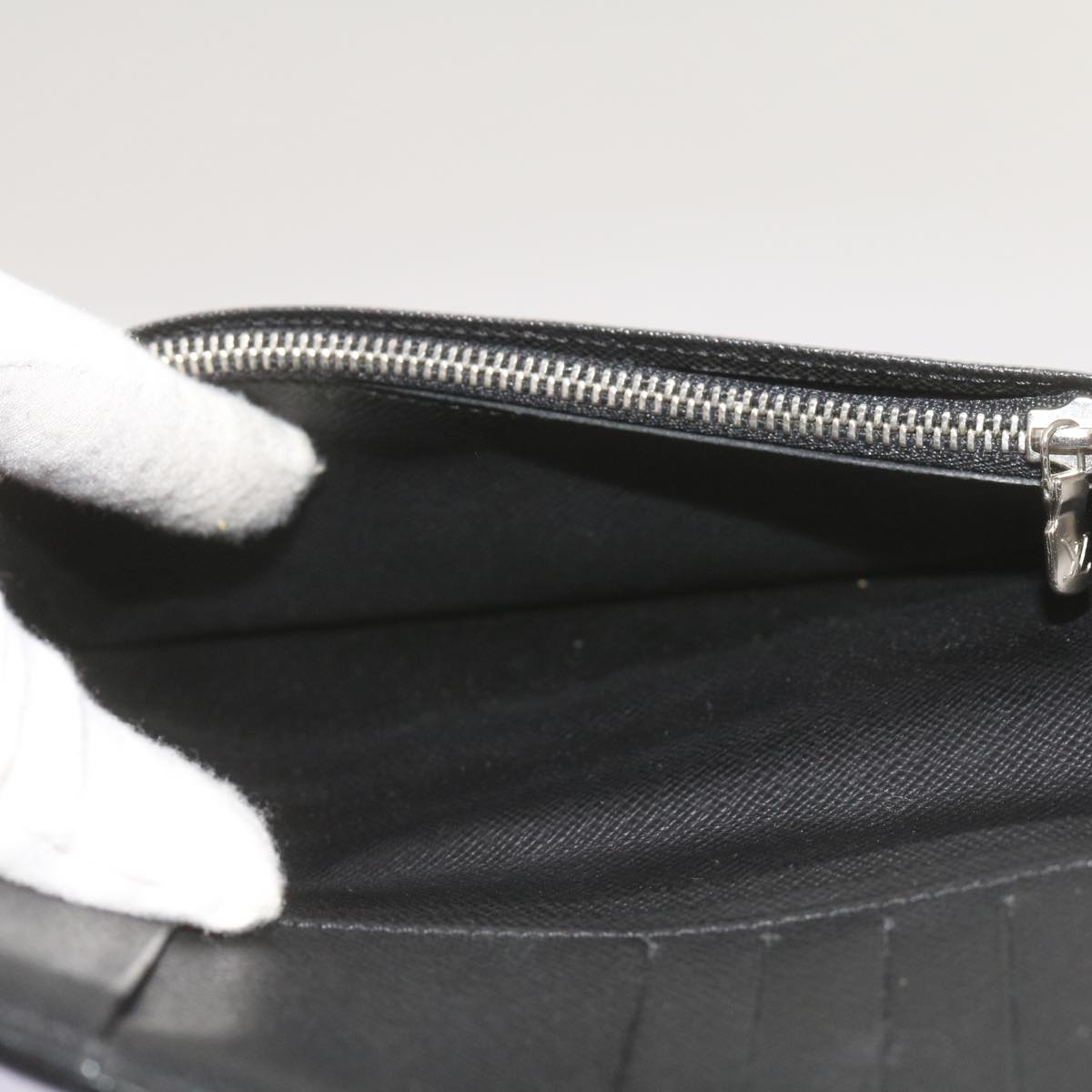 LOUIS VUITTON Portefeuille Brazza Wallet