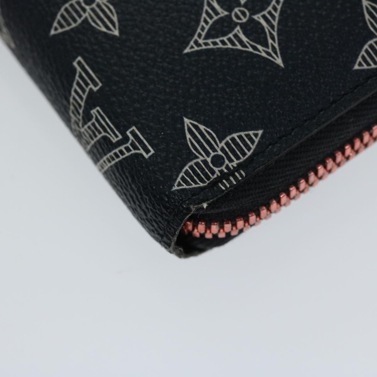 LOUIS VUITTON Zippy organizer Wallet