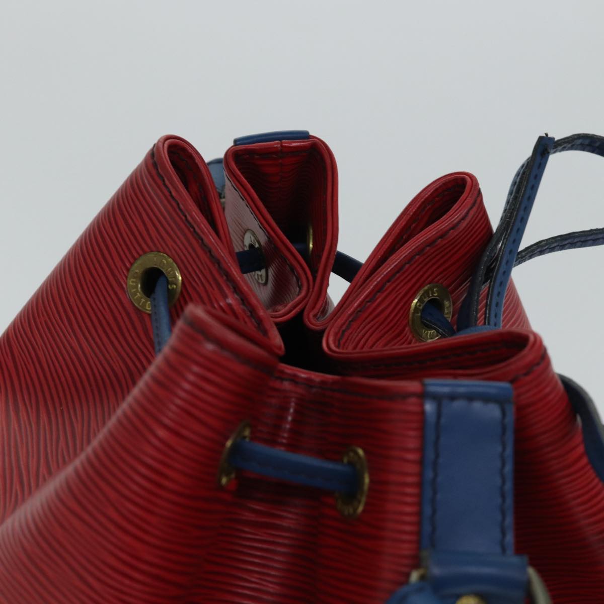 LOUIS VUITTON Noe Shoulder Bag