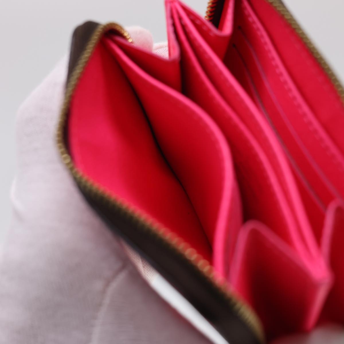LOUIS VUITTON Porte monnaie Zippy Wallet