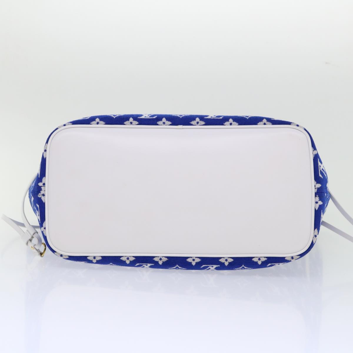 LOUIS VUITTON Neverfull MM Tote