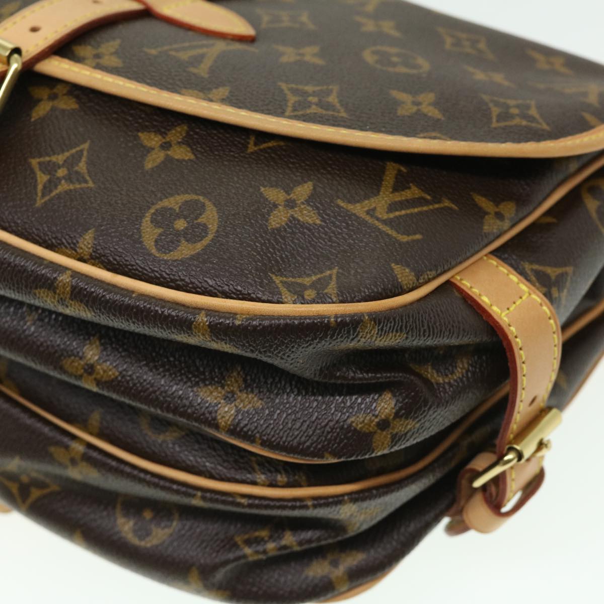 Louis Vuitton Saumur 35 Shoulder Bag