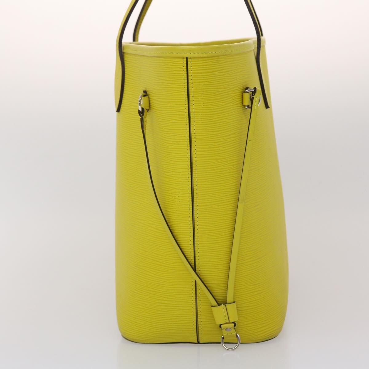 LOUIS VUITTON Neverfull MM Tote