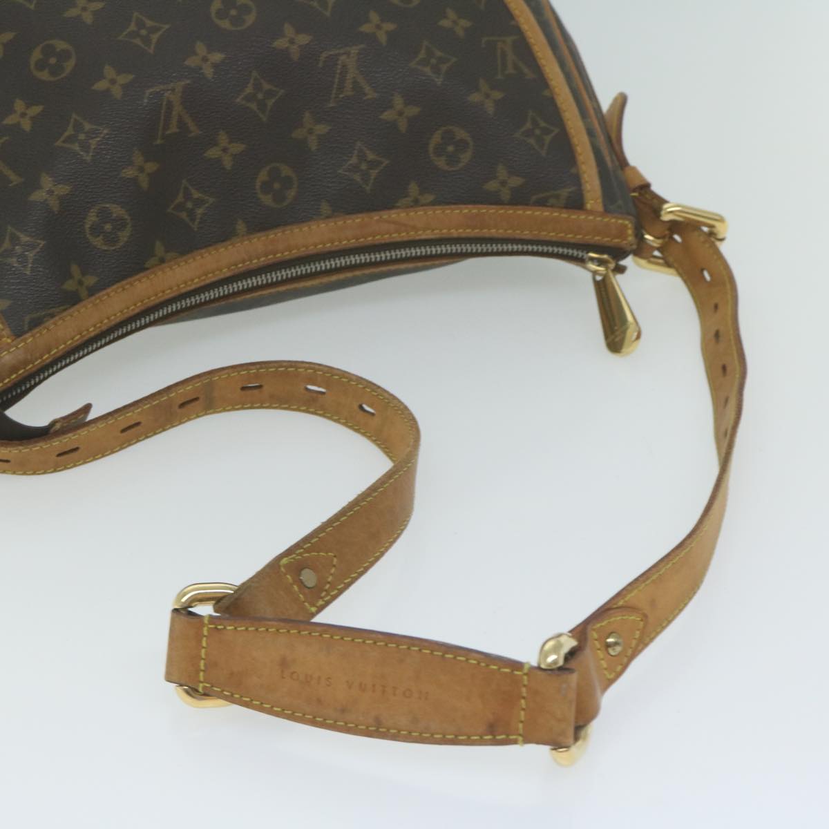 LOUIS VUITTON Tulum Shoulder Bag