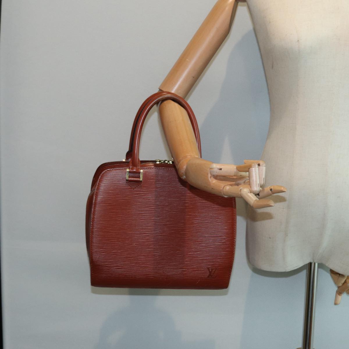 LOUIS VUITTON Pont Neuf Handbag