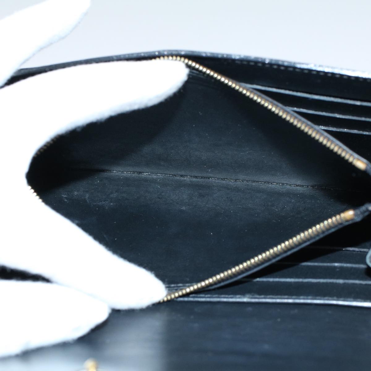 LOUIS VUITTON Sarah Wallet