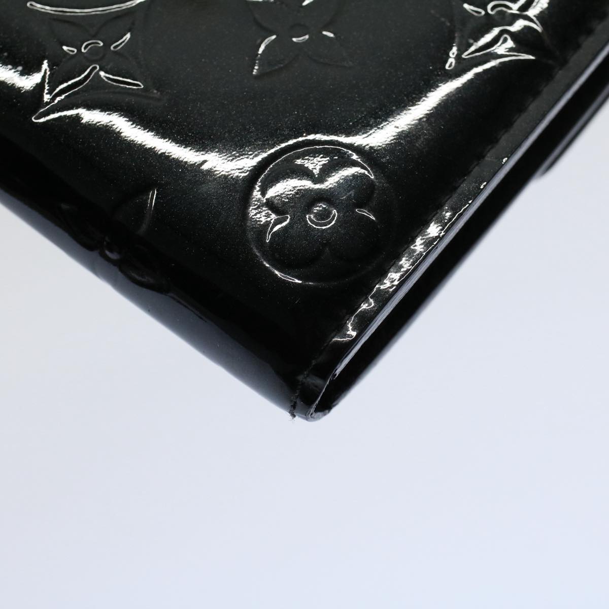 LOUIS VUITTON Sarah Wallet