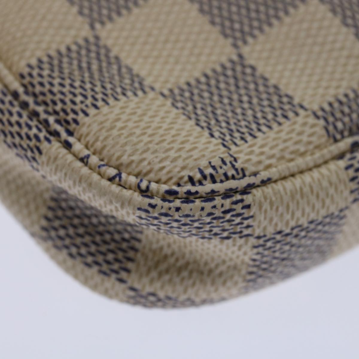 LOUIS VUITTON Pochette Accessoire Clutch Bag