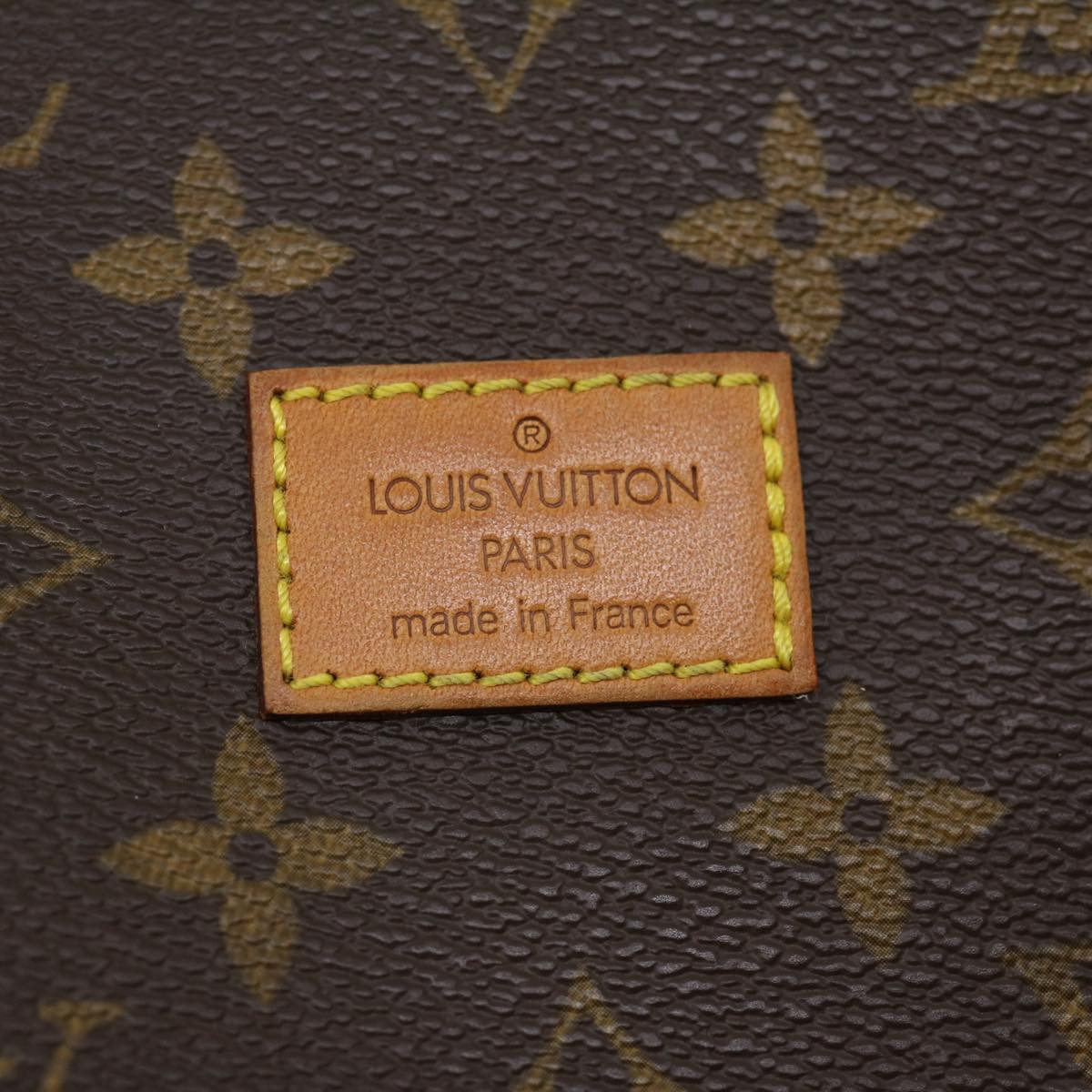 Louis Vuitton Saumur 30 Shoulder Bag