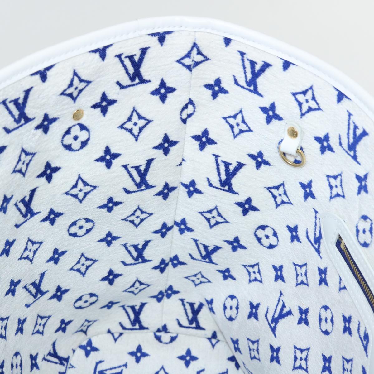 LOUIS VUITTON Neverfull MM Tote