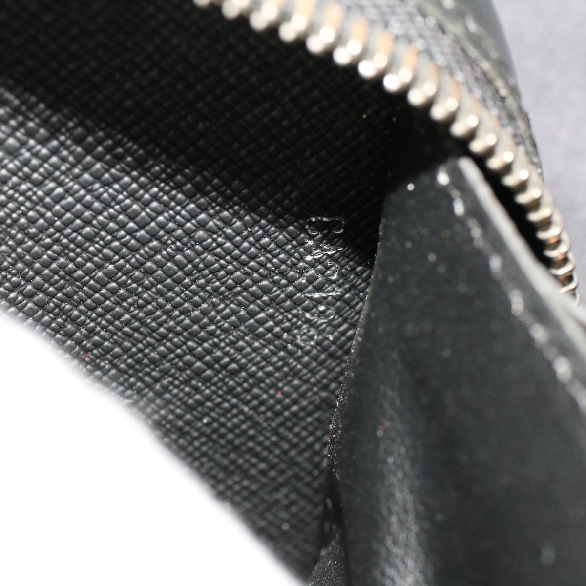 LOUIS VUITTON Zippy XL Wallet