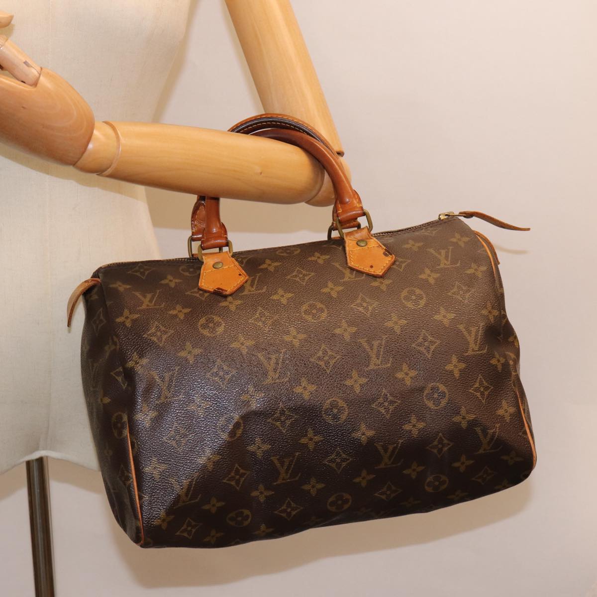 LOUIS VUITTON Speedy 30 Handbag