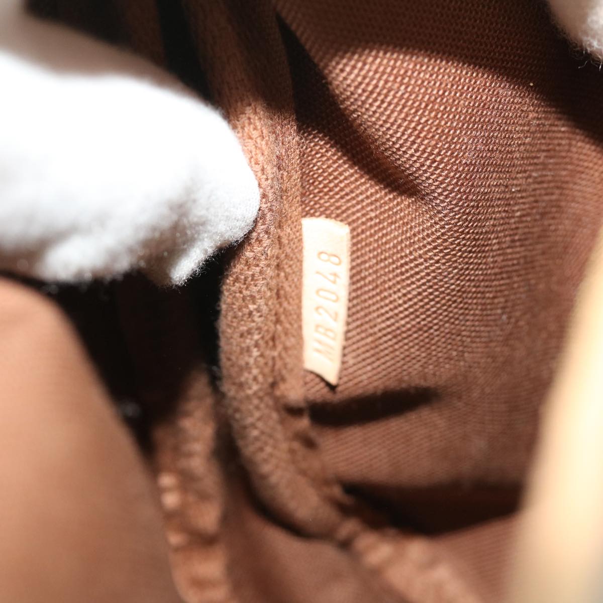 Louis Vuitton Saumur 35 Shoulder Bag