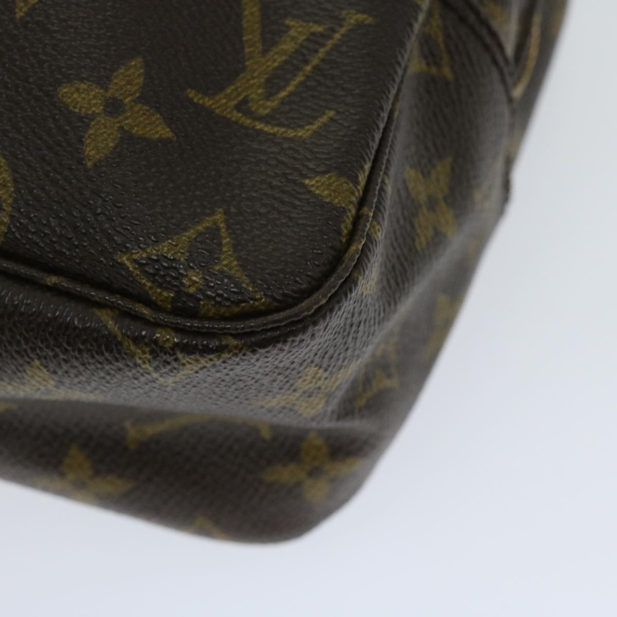 LOUIS VUITTON Trousse de Toilette Clutch Bag