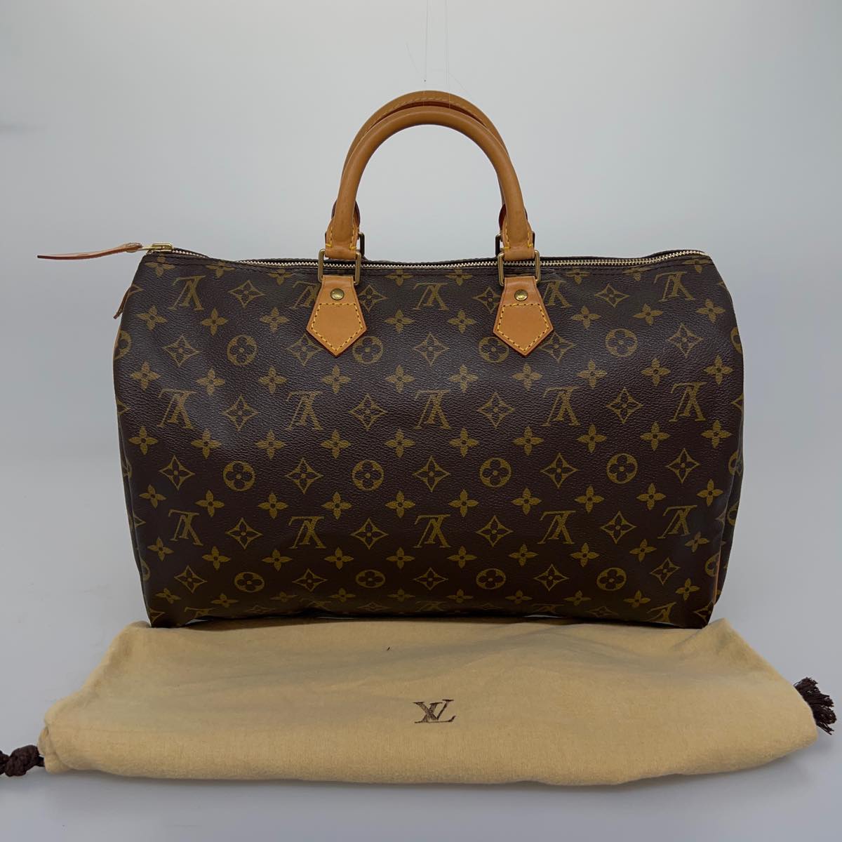 Louis Vuitton Speedy 40 Handbag