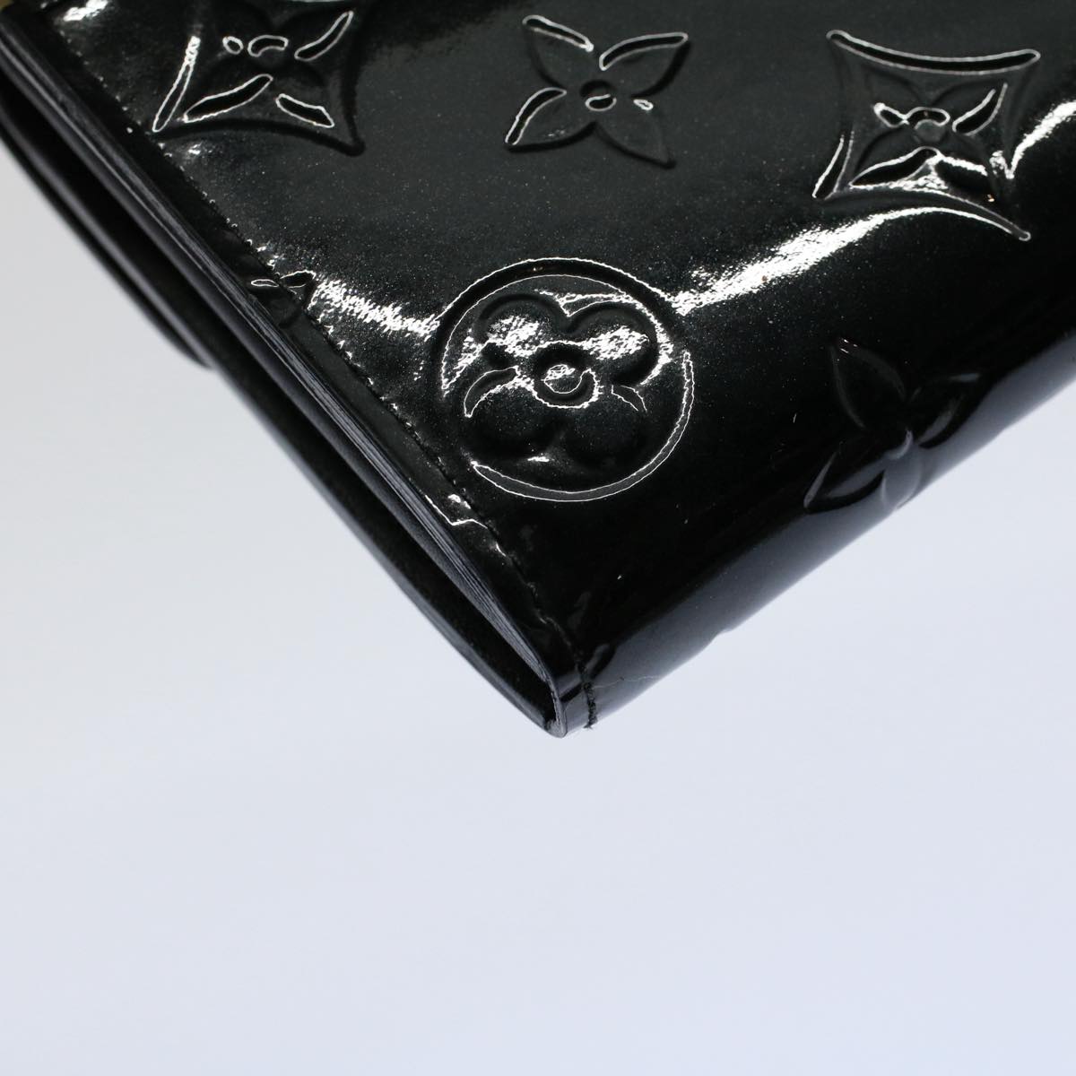 LOUIS VUITTON Sarah Wallet