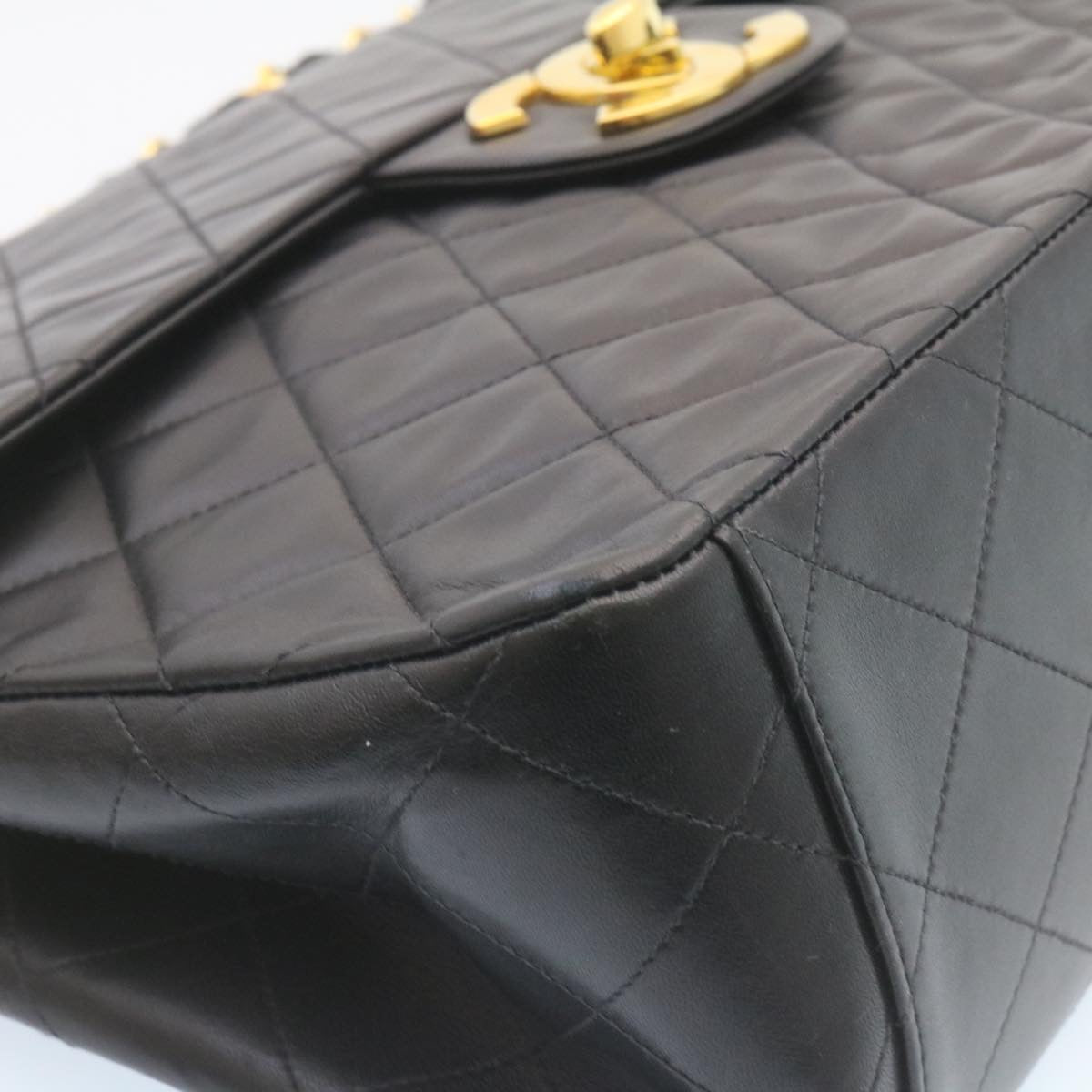 CHANEL Shoulder Bag