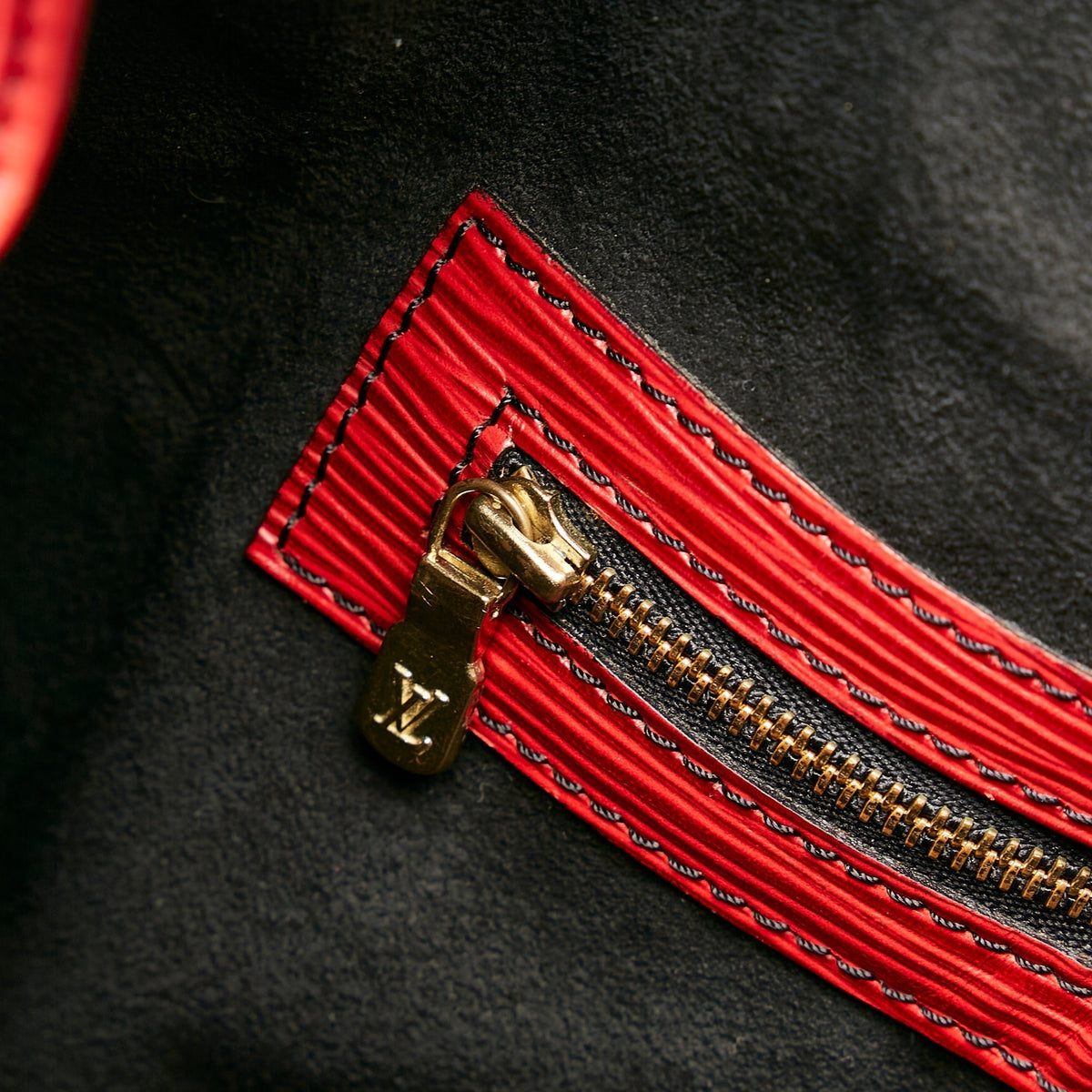 Louis Vuitton Randonnée PM Red Epi