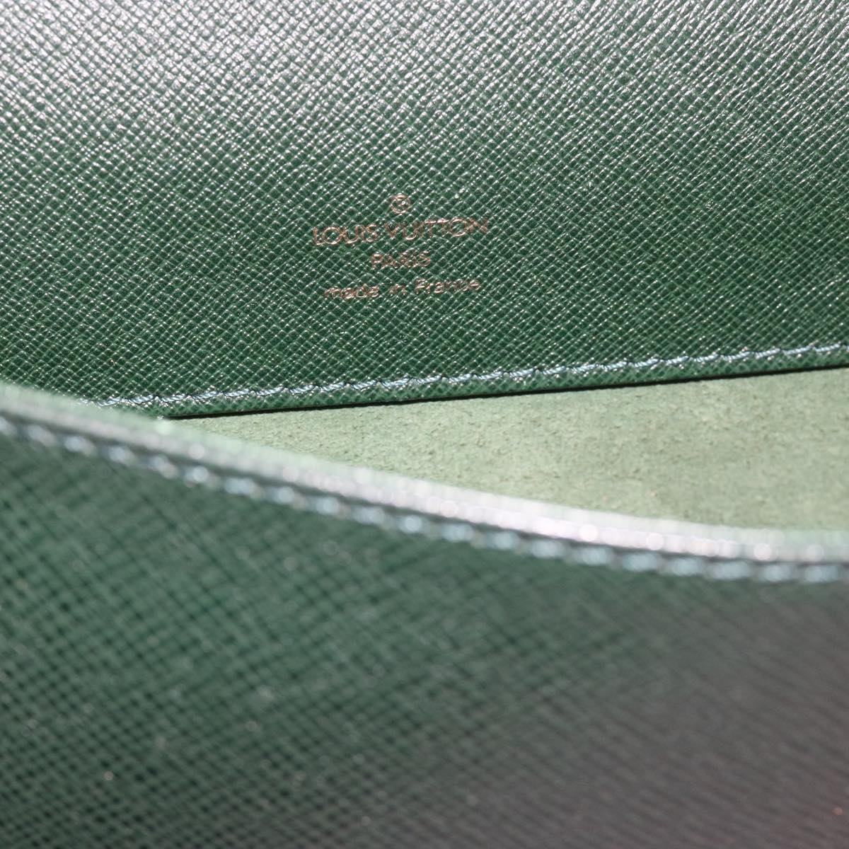 LOUIS VUITTON Robusto Briefcases & Attaches