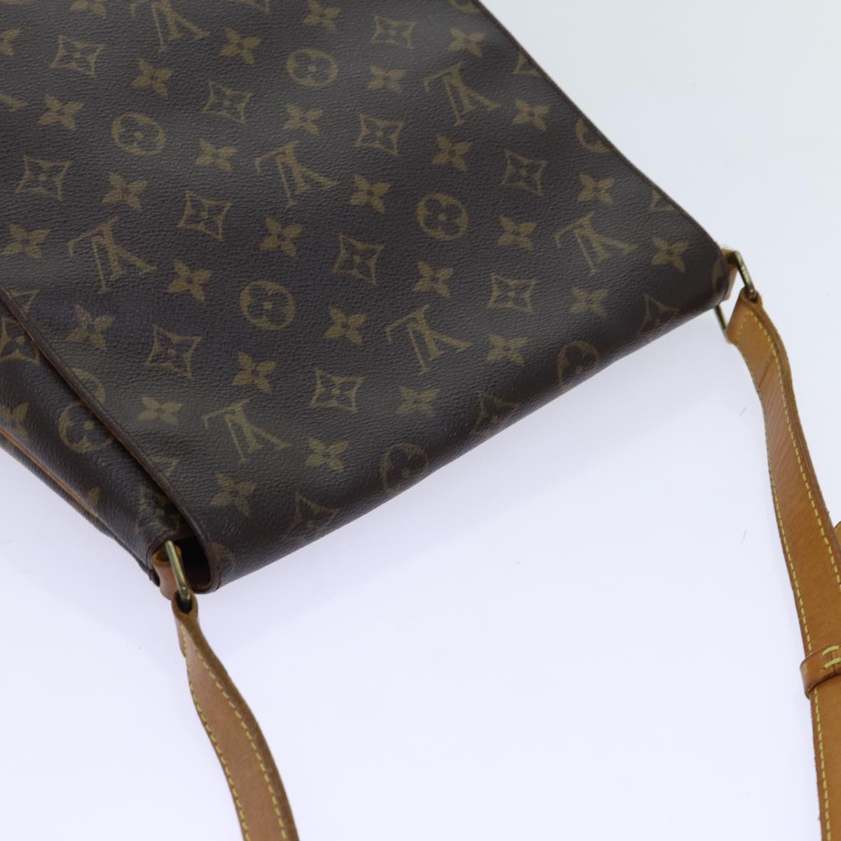 LOUIS VUITTON Musette Shoulder Bag