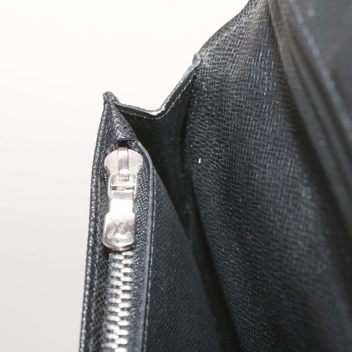 LOUIS VUITTON Portefeuille Brazza Wallet