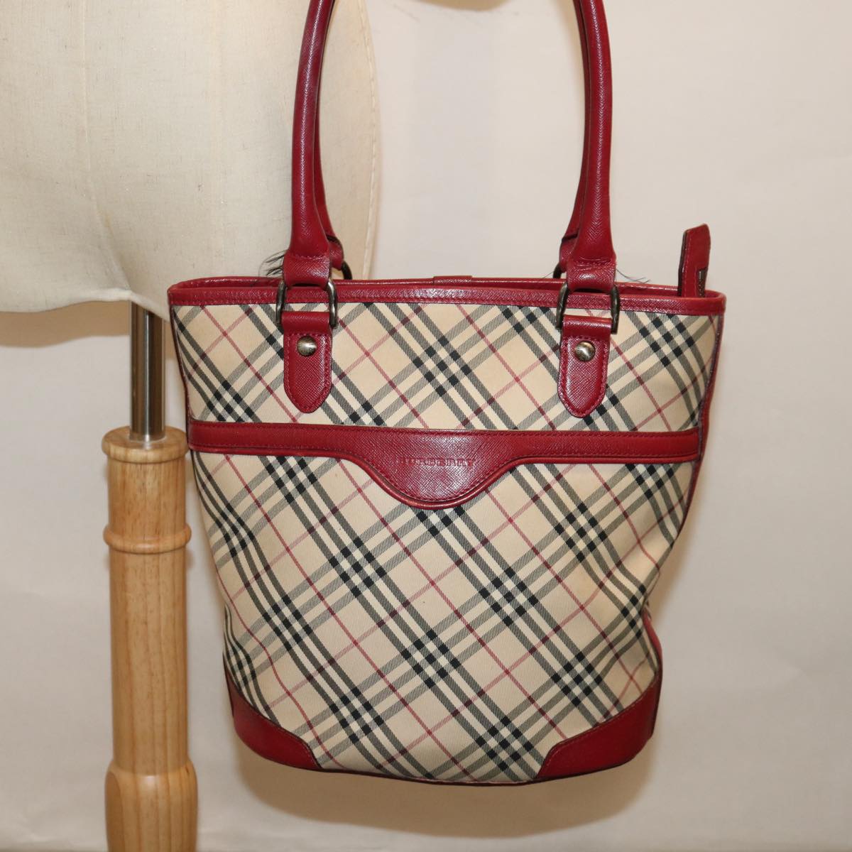 BURBERRY Nova Check Shoulder Bag