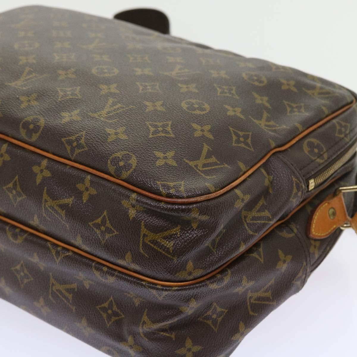 LOUIS VUITTON Reporter Shoulder Bag