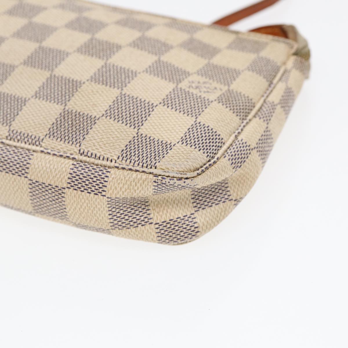 LOUIS VUITTON Pochette Accessoire Clutch Bag