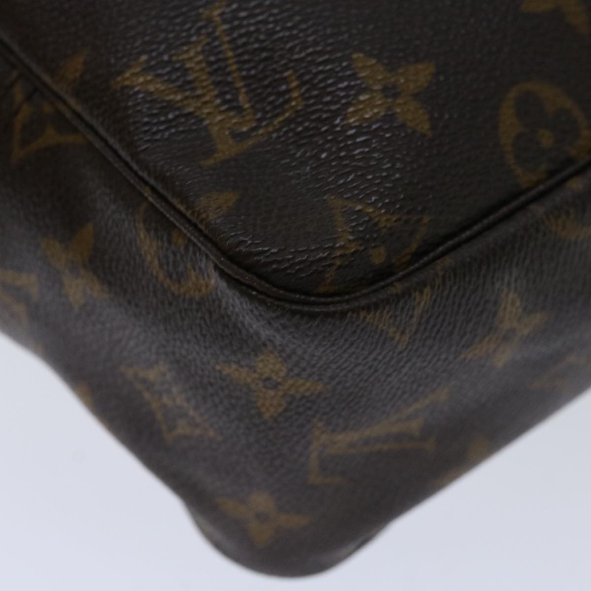 LOUIS VUITTON Trousse Toilette 28 Clutch Bag