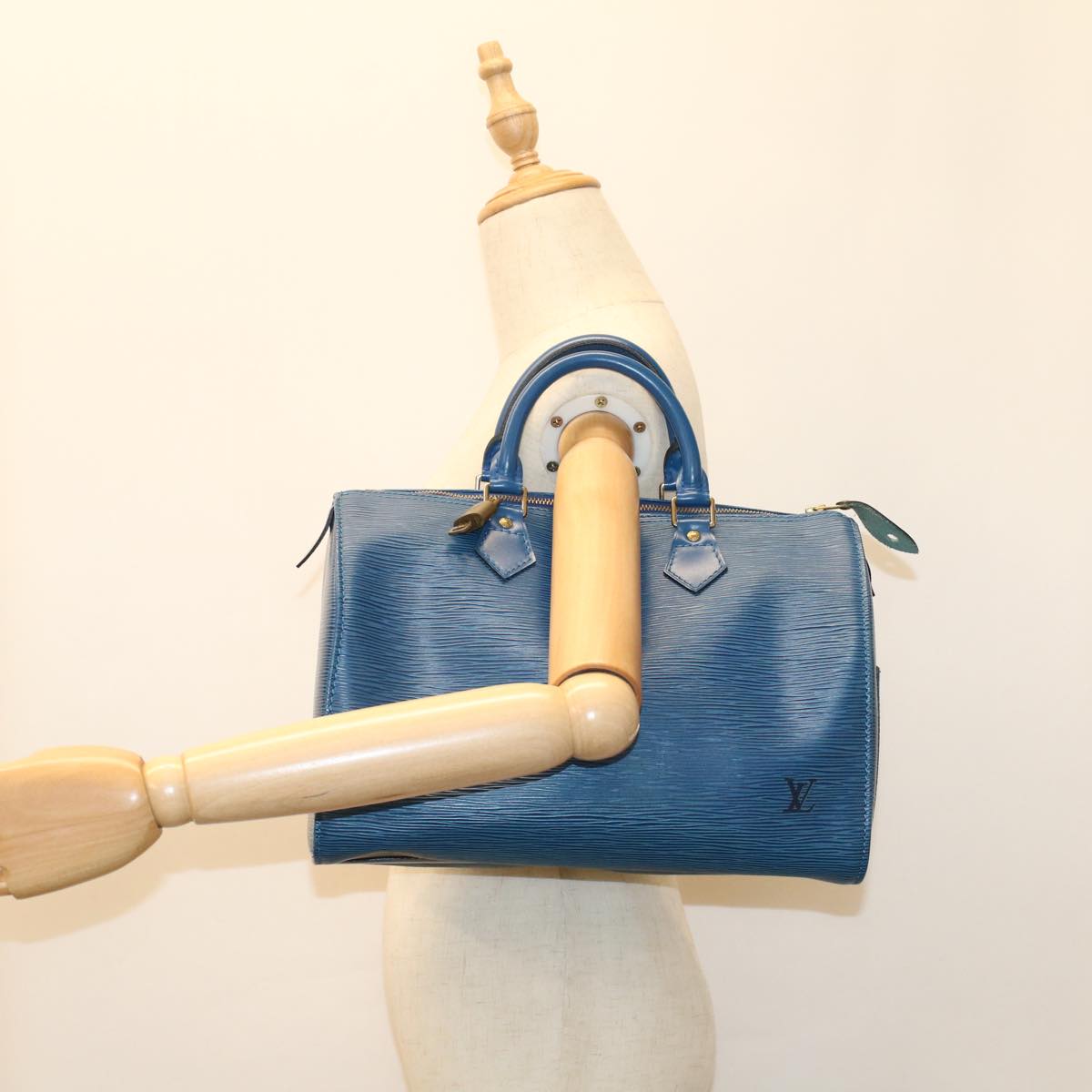 LOUIS VUITTON Speedy 30 Handbag