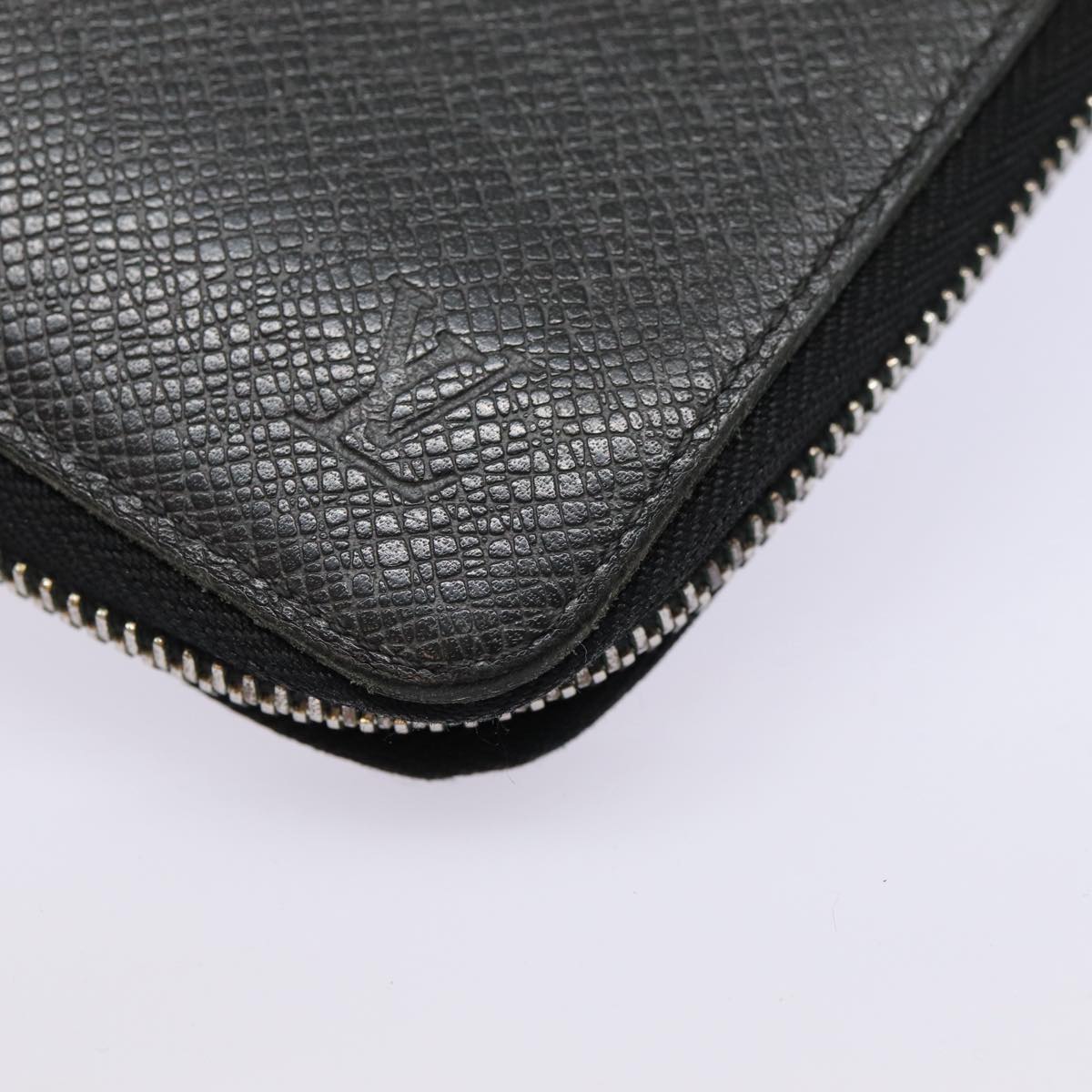 LOUIS VUITTON Zippy wallet