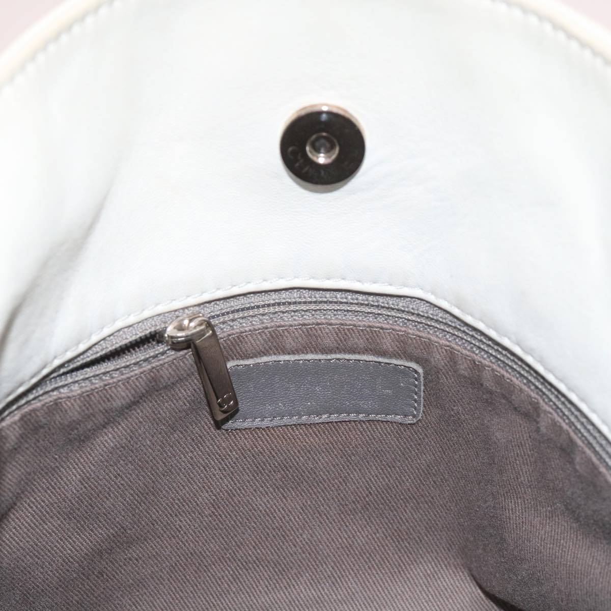 CHANEL Shoulder Bag