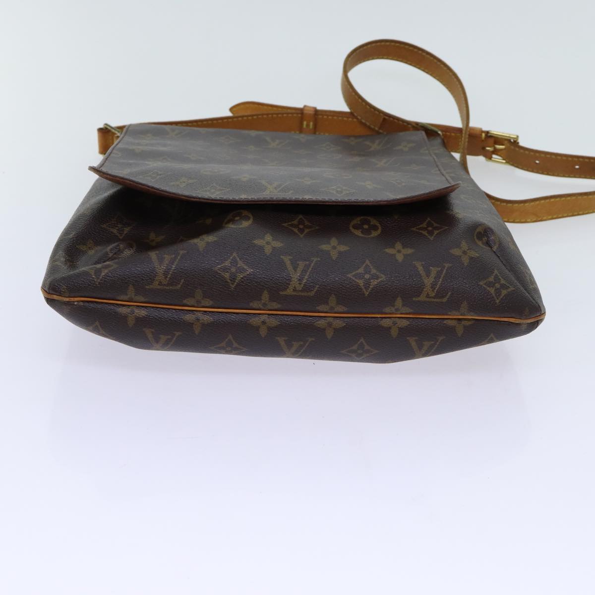 LOUIS VUITTON Musette Shoulder Bag