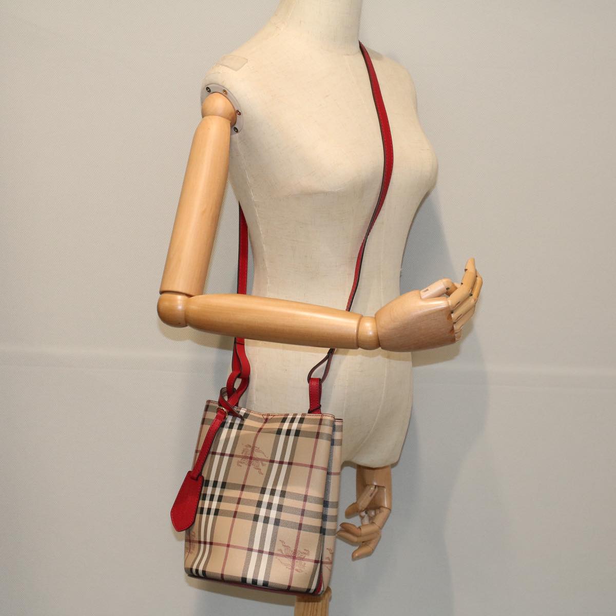 BURBERRY Nova Check Shoulder Bag