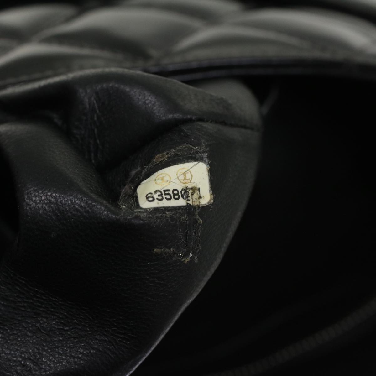 CHANEL Medaillon Tote