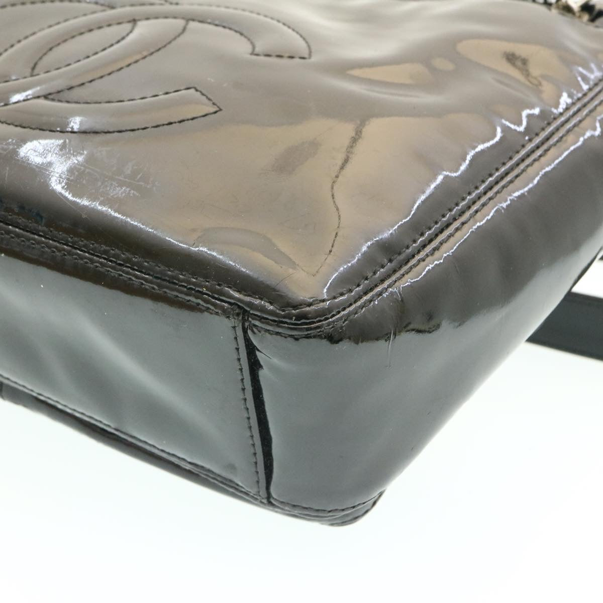 CHANEL Shoulder Bag