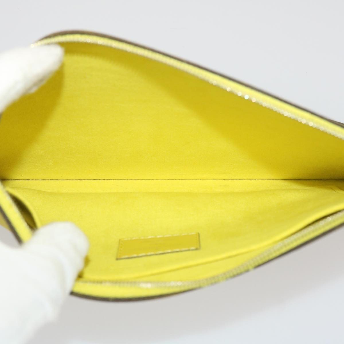 LOUIS VUITTON Neverfull MM Tote