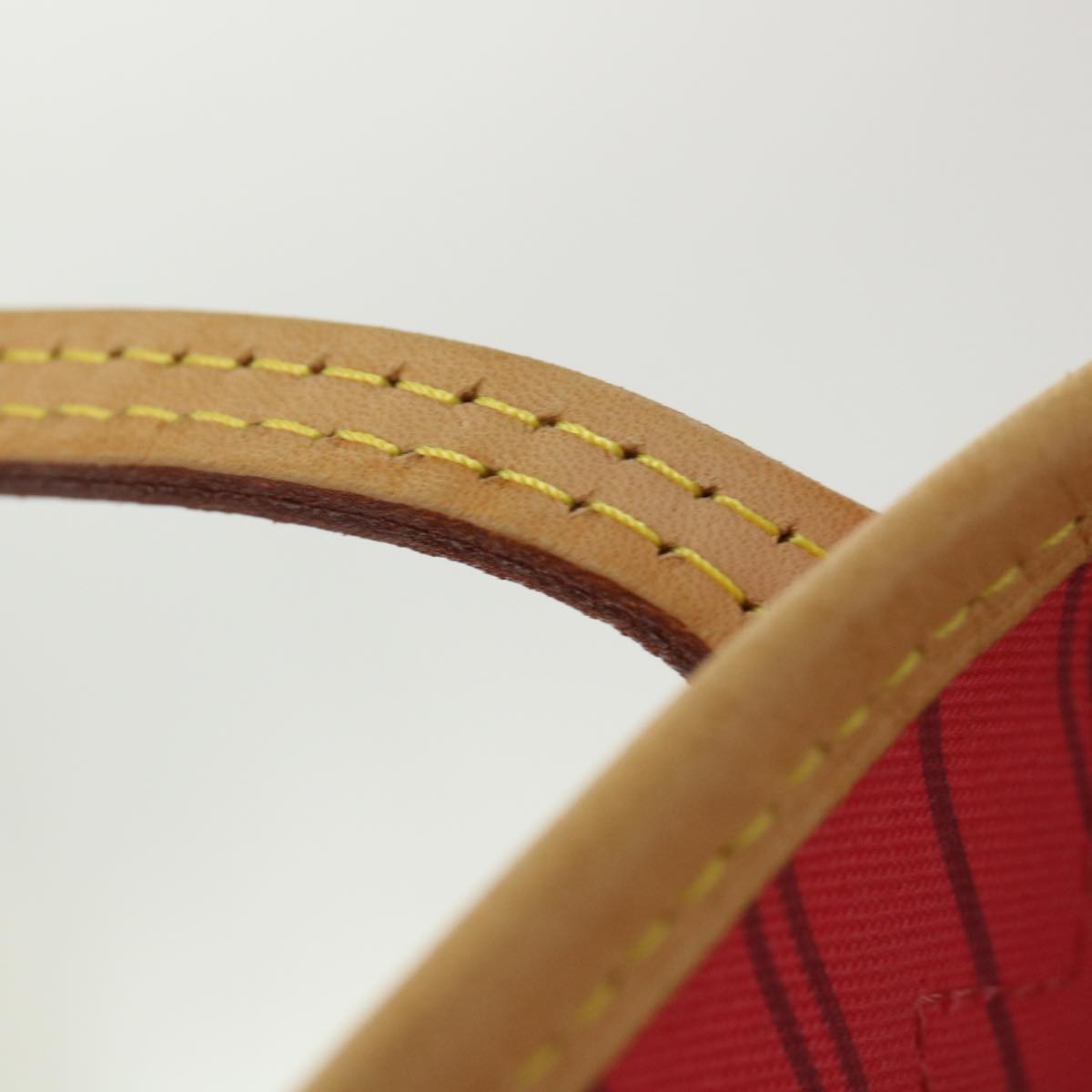 LOUIS VUITTON Neverfull MM Tote